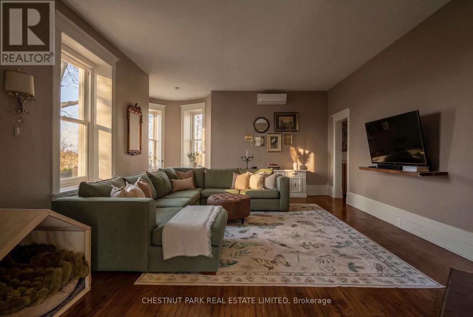 54 Bruce Street, Cambridge, Ontario  N1R 2E3 - Photo 15 - X12950786