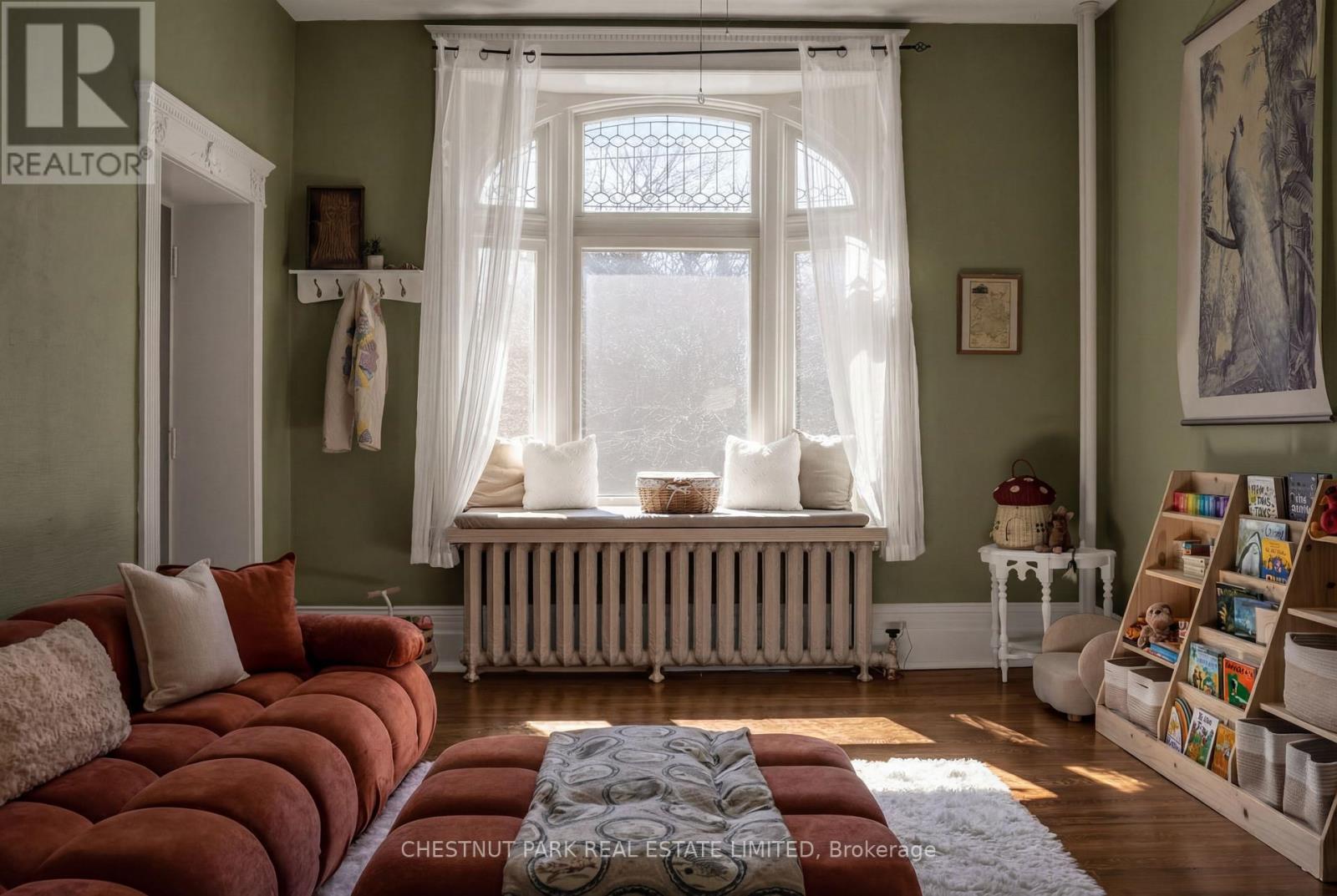 54 Bruce Street, Cambridge, Ontario  N1R 2E3 - Photo 3 - X12950786