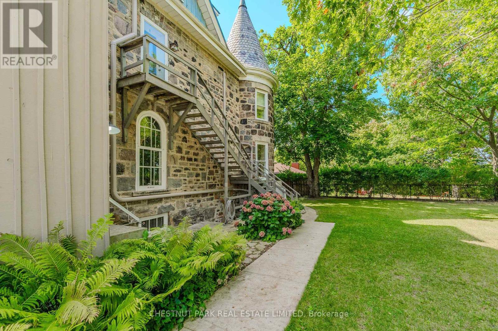 54 Bruce Street, Cambridge, Ontario  N1R 2E3 - Photo 41 - X12950786