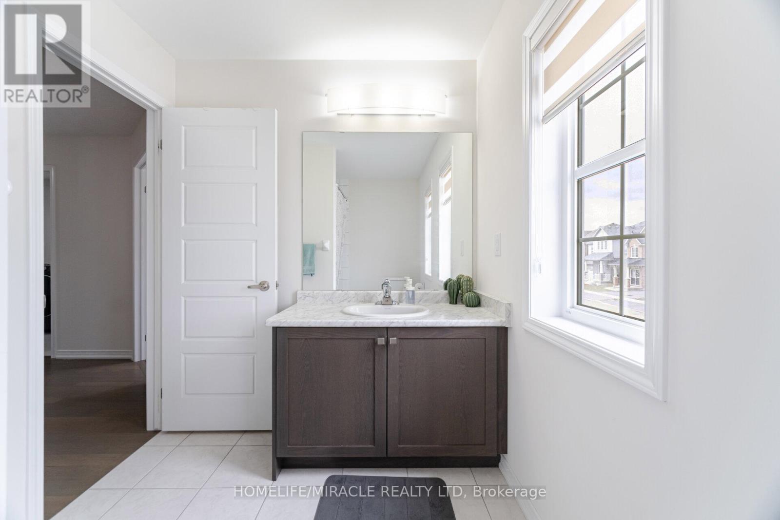 117 Longboat Run W, Brantford, Ontario  N3T 0R8 - Photo 31 - X12950820