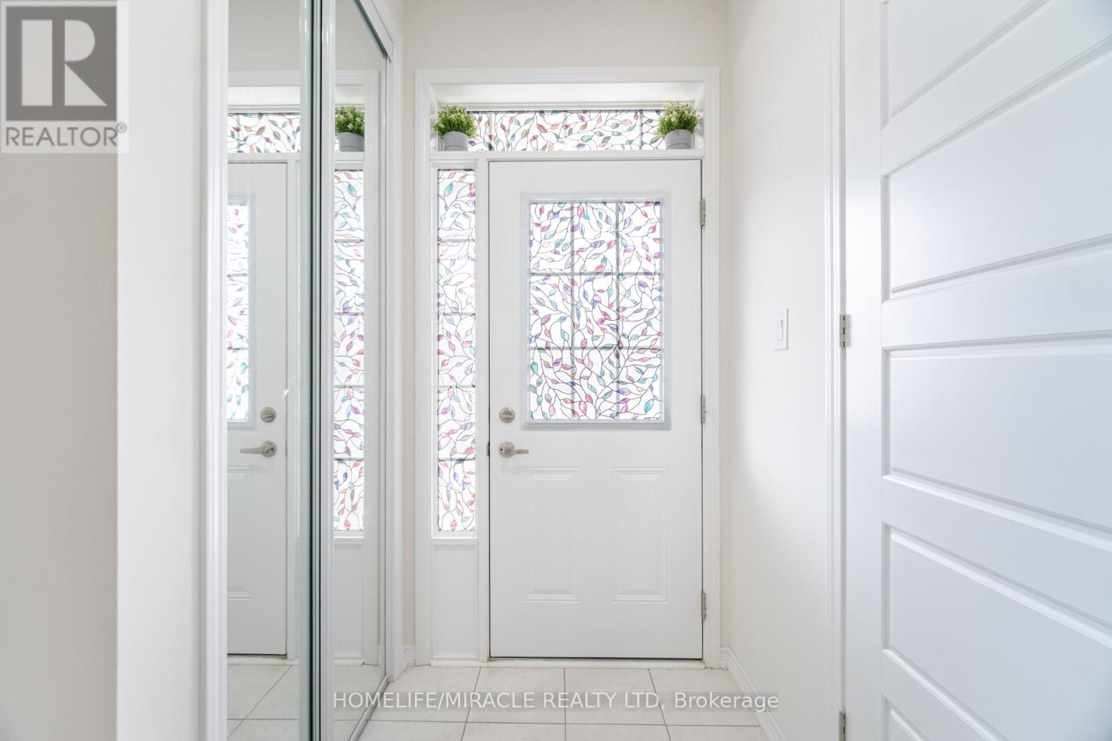 117 Longboat Run W, Brantford, Ontario  N3T 0R8 - Photo 4 - X12950820