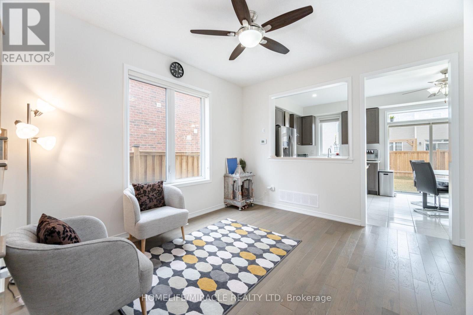 117 Longboat Run W, Brantford, Ontario  N3T 0R8 - Photo 6 - X12950820