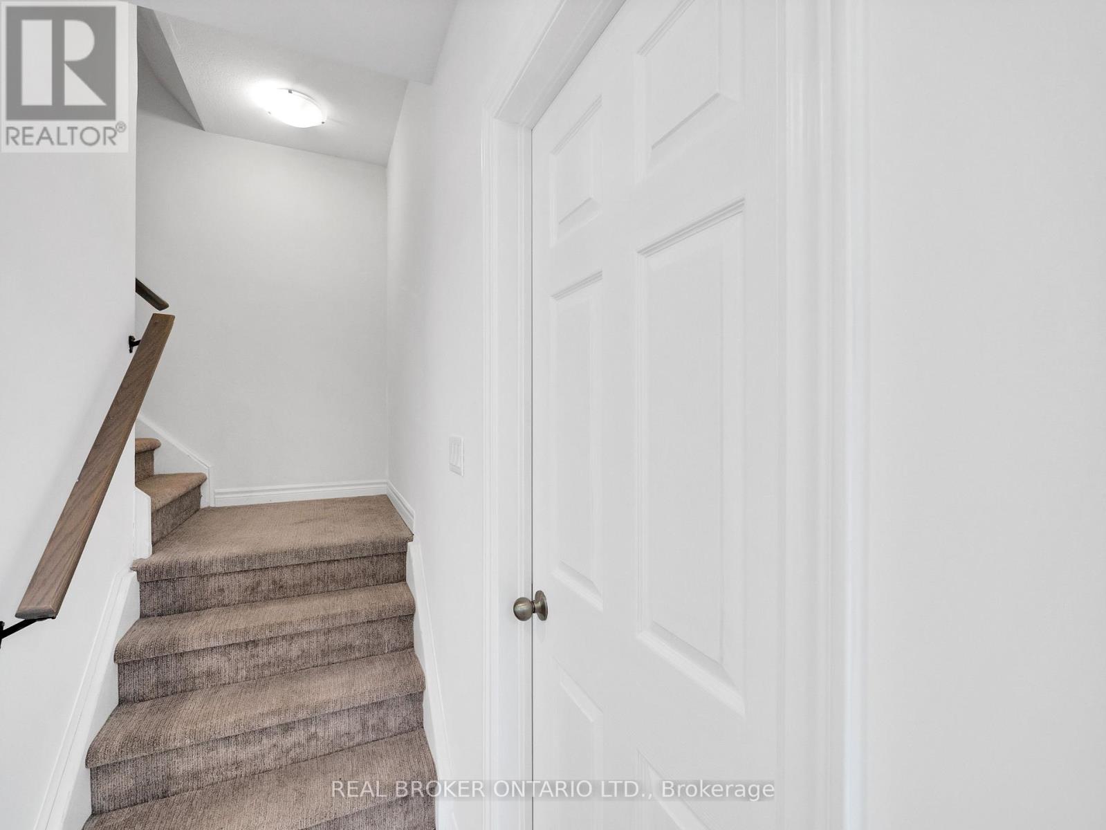 9a - 164 Heiman Street, Kitchener, Ontario  N2M 3L9 - Photo 4 - X12950824