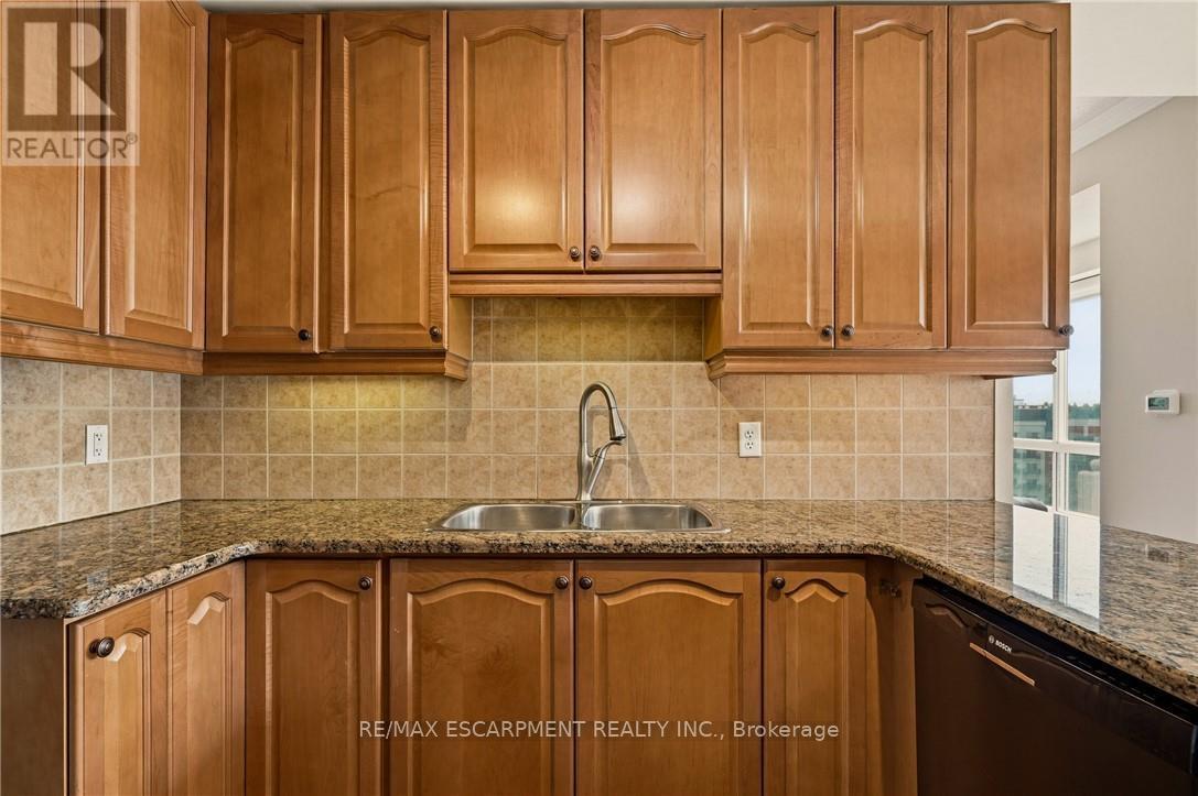 703 - 4000 Creekside Drive, Hamilton, Ontario  L9H 7S9 - Photo 10 - X12950836