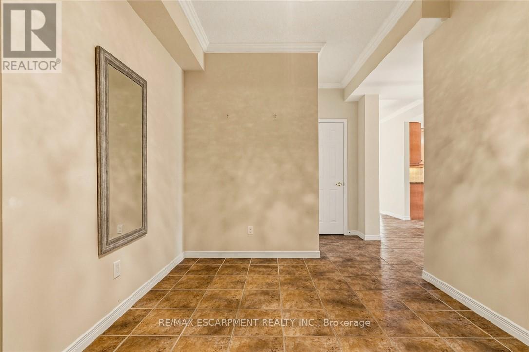 703 - 4000 Creekside Drive, Hamilton, Ontario  L9H 7S9 - Photo 5 - X12950836