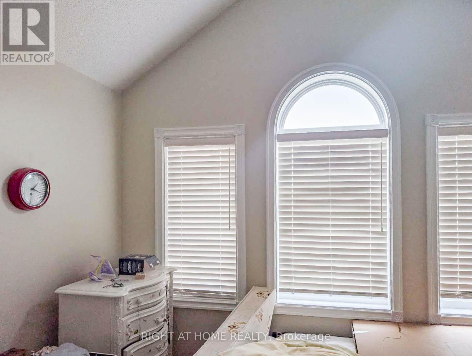 64 Springfield Boulevard, Hamilton, Ontario  L9K 1H8 - Photo 10 - X12950838