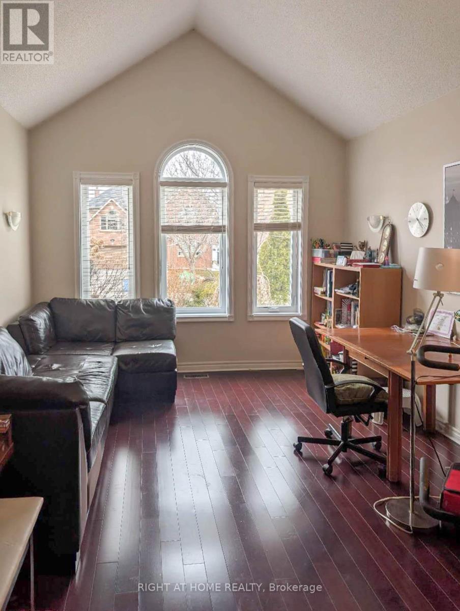 64 Springfield Boulevard, Hamilton, Ontario  L9K 1H8 - Photo 12 - X12950838