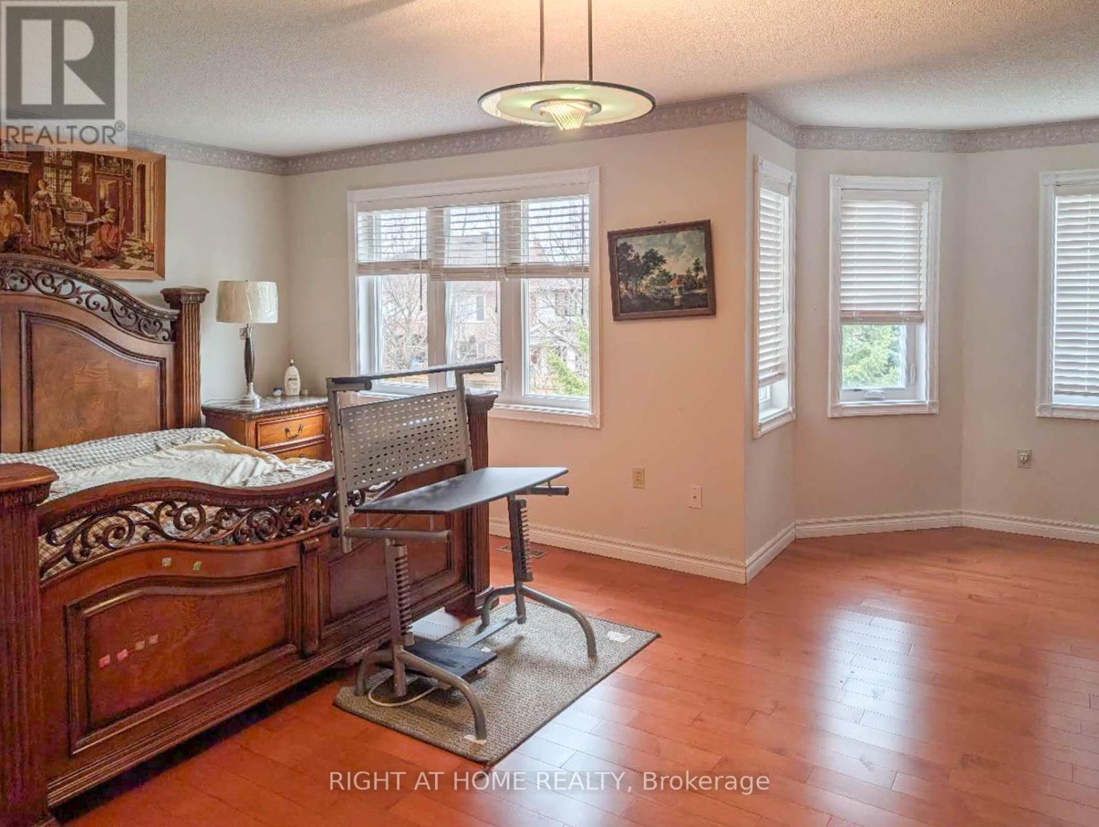 64 Springfield Boulevard, Hamilton, Ontario  L9K 1H8 - Photo 13 - X12950838