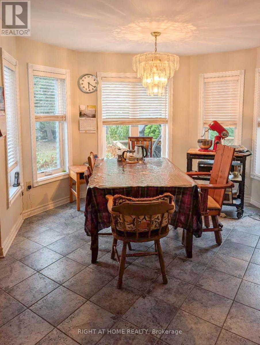 64 Springfield Boulevard, Hamilton, Ontario  L9K 1H8 - Photo 7 - X12950838