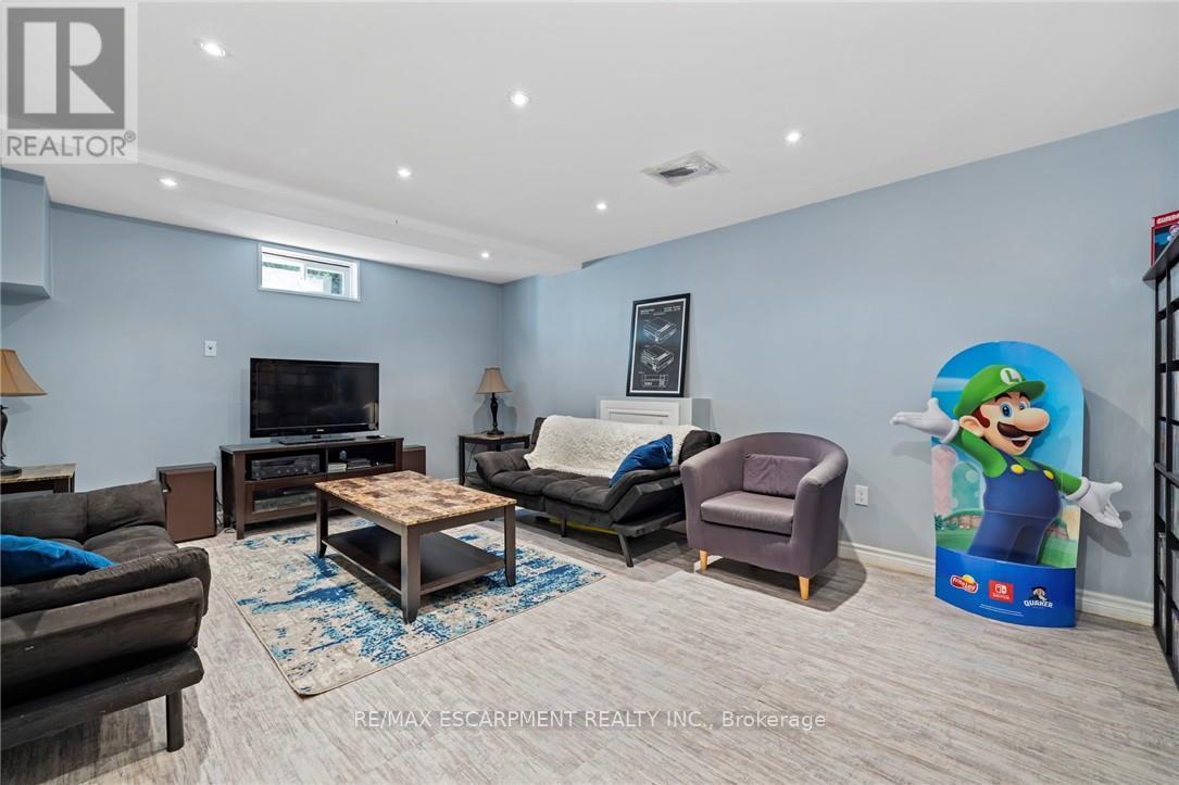 8 Gerrick Court, Hamilton, Ontario  L9C 6H2 - Photo 22 - X12950846