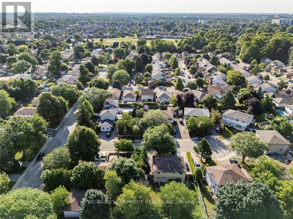 8 Gerrick Court, Hamilton, Ontario  L9C 6H2 - Photo 37 - X12950846