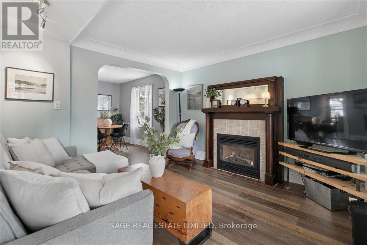 95 Belview Avenue, Hamilton, Ontario  L8L 7K9 - Photo 2 - X12950874