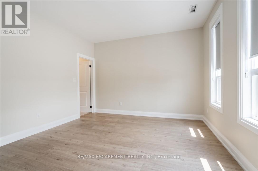 A - 9 Munn Street, Hamilton, Ontario  L8V 1J8 - Photo 13 - X12950902