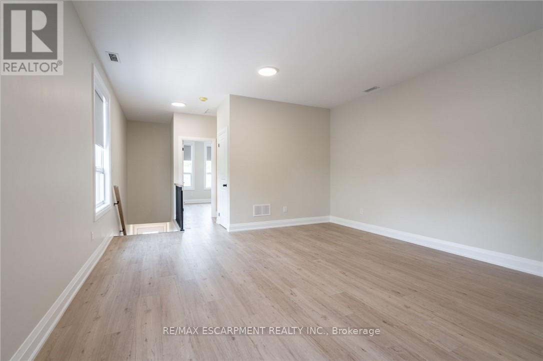 A - 9 Munn Street, Hamilton, Ontario  L8V 1J8 - Photo 20 - X12950902