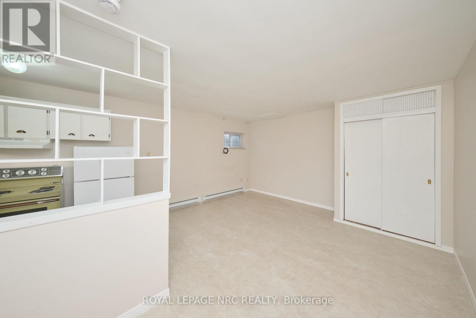 104 - 253 Fitch Street, Welland, Ontario  L3C 4W3 - Photo 3 - X12951044