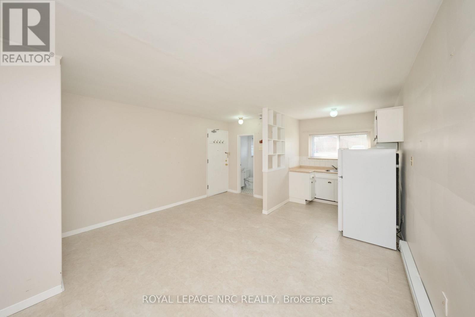 104 - 253 Fitch Street, Welland, Ontario  L3C 4W3 - Photo 6 - X12951044