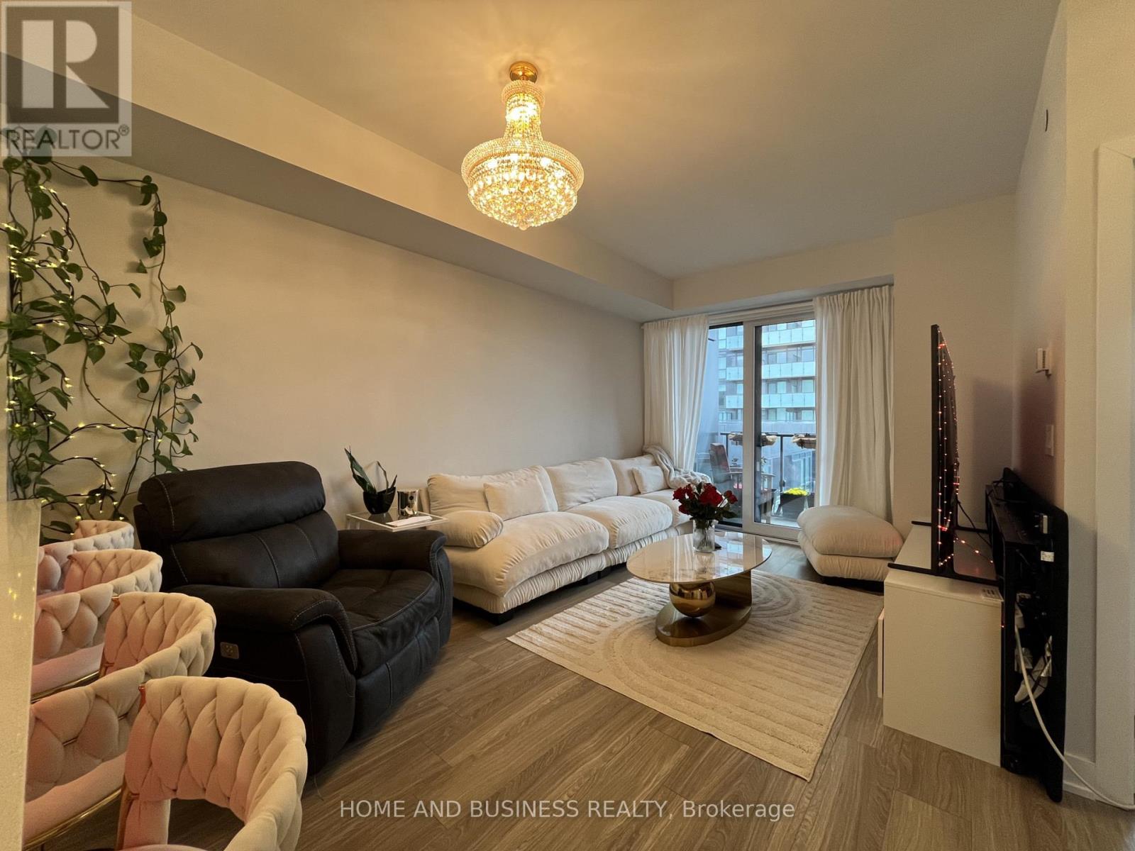 713 - 430 Square One Drive, Mississauga, Ontario  L5B 0L6 - Photo 14 - W12947230