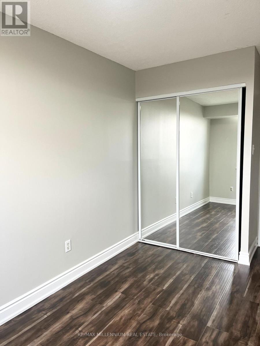 611 - 3559 Eglinton Avenue, Toronto, Ontario  M6M 5C6 - Photo 12 - W12950316