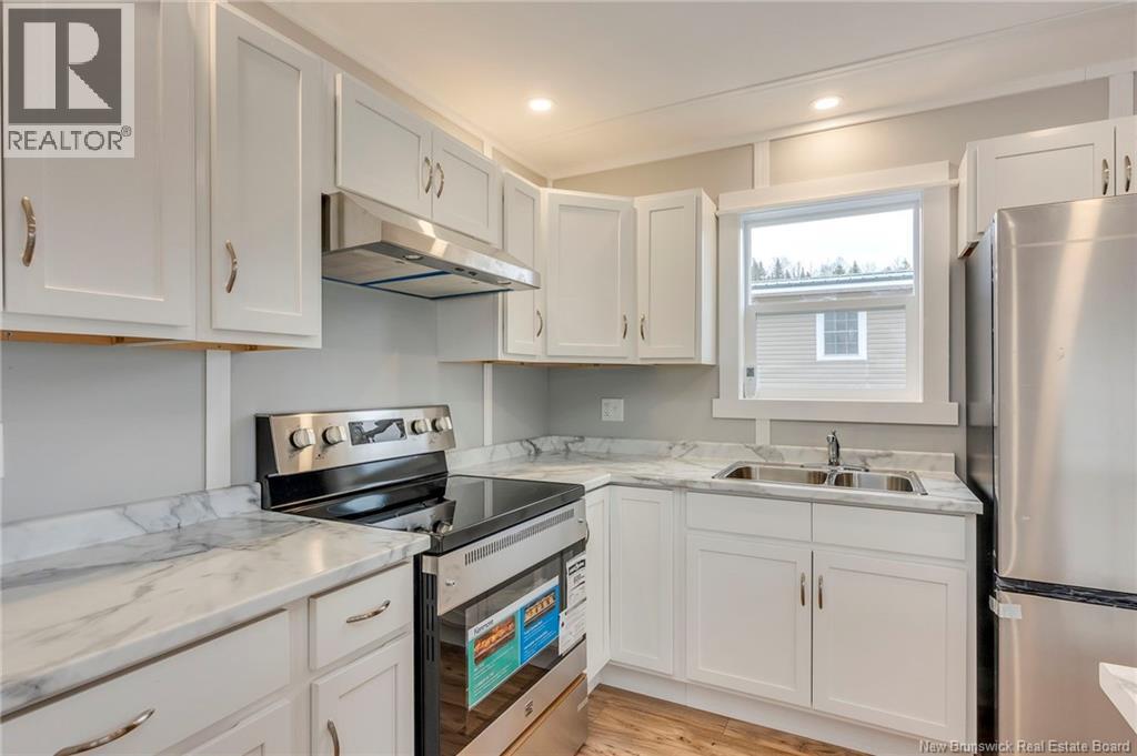 108 Glenview, Saint John, New Brunswick  E2H 0B6 - Photo 10 - NB136368