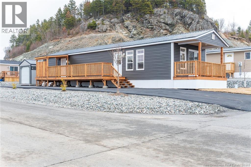 108 Glenview, Saint John, New Brunswick  E2H 0B6 - Photo 2 - NB136368