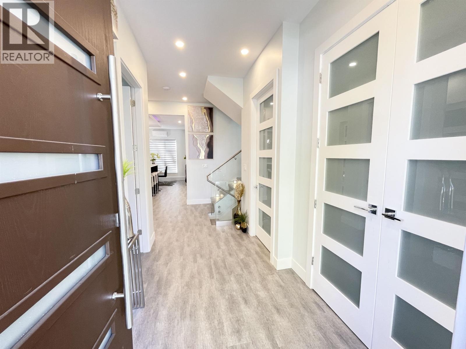 2460 E 19th Avenue, Vancouver, British Columbia  V5M 2R9 - Photo 4 - R3106338