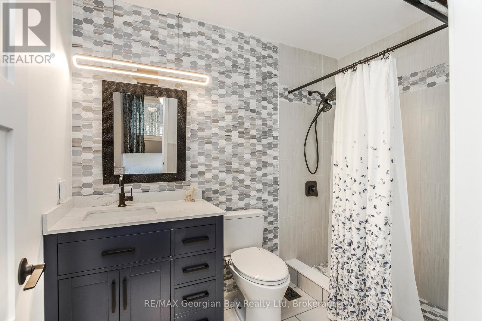 2 Belle Vue Avenue, Tiny, Ontario  L9M 0H5 - Photo 18 - S12951088