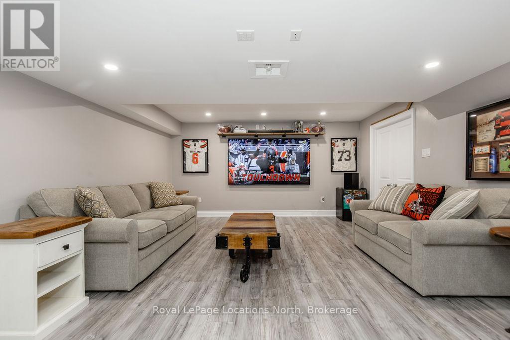 11 Christy Drive, Wasaga Beach, Ontario  L9Z 1S7 - Photo 35 - S12951212