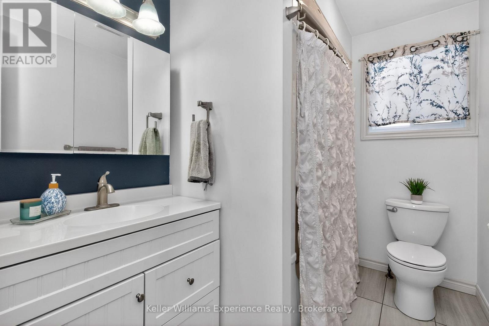 73 Therrien Court, Penetanguishene, Ontario  L9M 1P6 - Photo 9 - S12951268