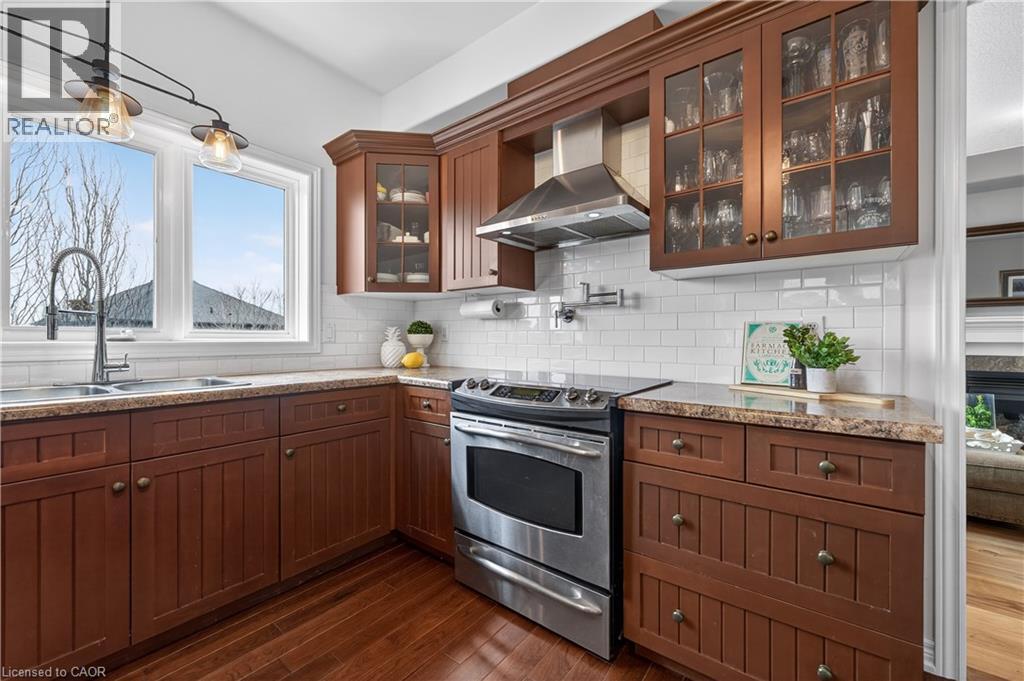 17 Heathcote Court, Grimsby, Ontario  L3M 0A6 - Photo 9 - 40817273