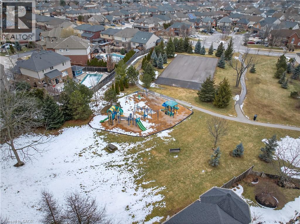 17 Heathcote Court, Grimsby, Ontario  L3M 0A6 - Photo 41 - 40817273