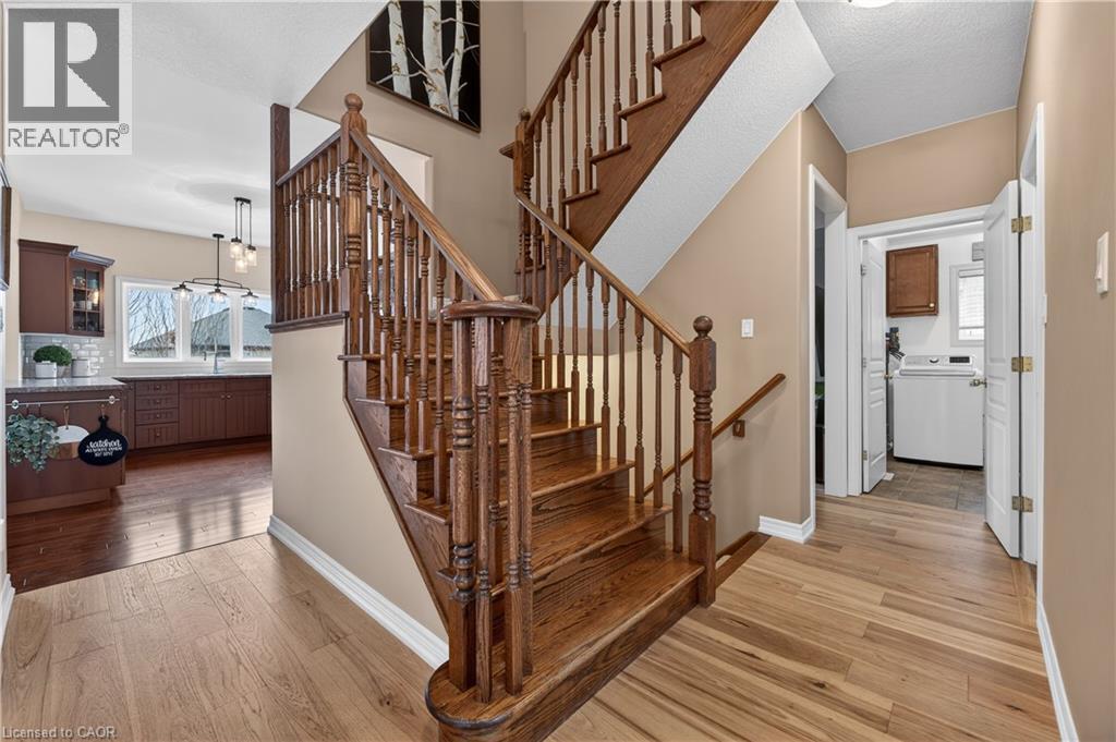 17 Heathcote Court, Grimsby, Ontario  L3M 0A6 - Photo 7 - 40817273