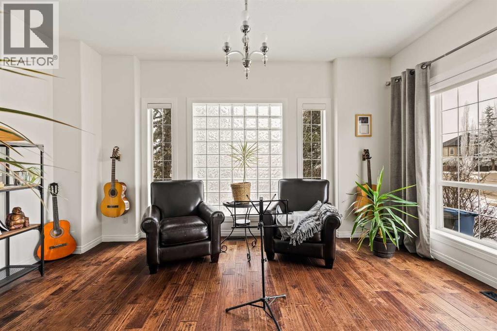 1560 Strathcona Drive SW, Calgary, Alberta  T3H 4R8 - Photo 5 - A2290403