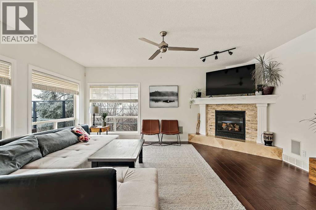 1560 Strathcona Drive SW, Calgary, Alberta  T3H 4R8 - Photo 19 - A2290403