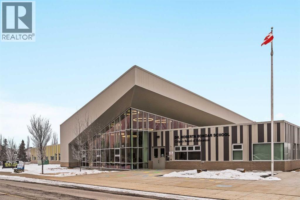 1560 Strathcona Drive SW, Calgary, Alberta  T3H 4R8 - Photo 47 - A2290403