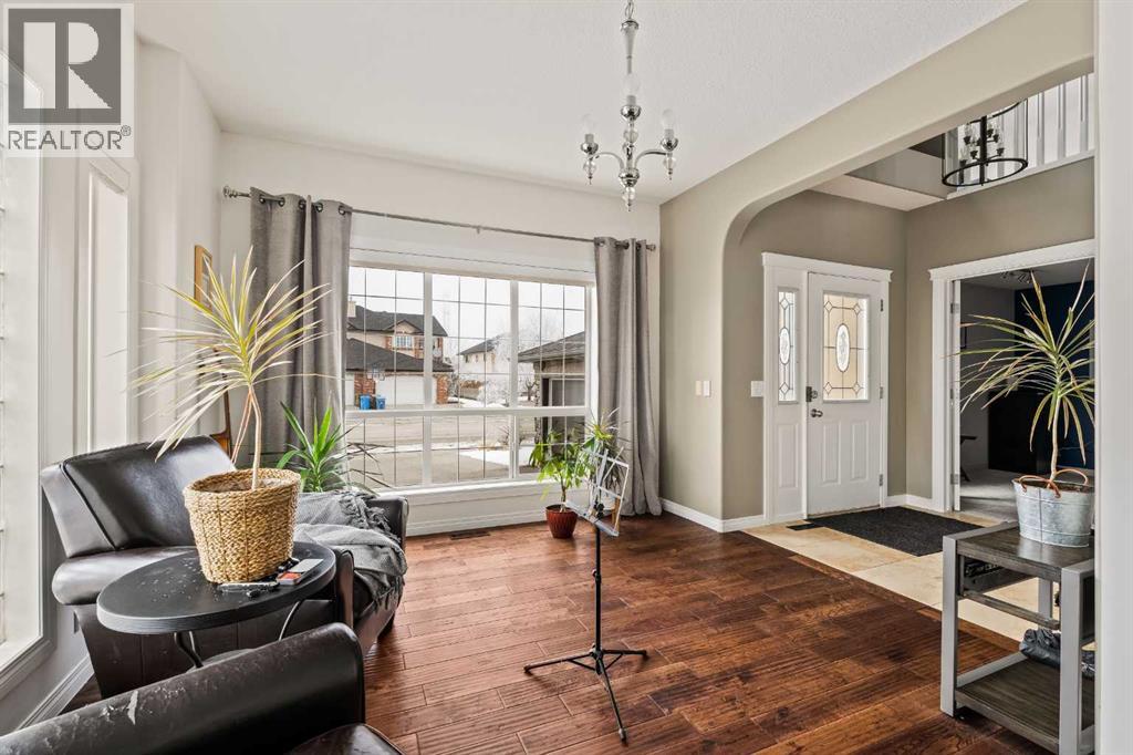 1560 Strathcona Drive SW, Calgary, Alberta  T3H 4R8 - Photo 6 - A2290403