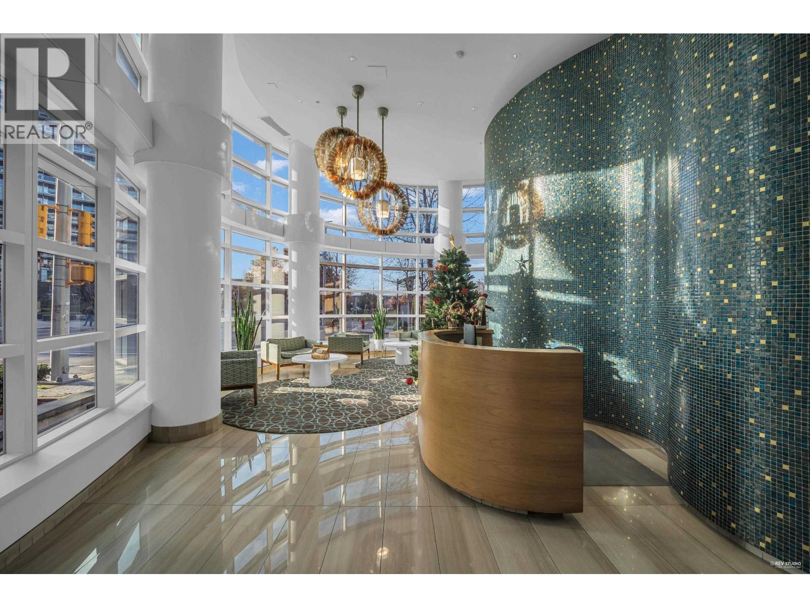 704 181 W 1st Avenue, Vancouver, British Columbia  V5Y 0E3 - Photo 2 - R3102299