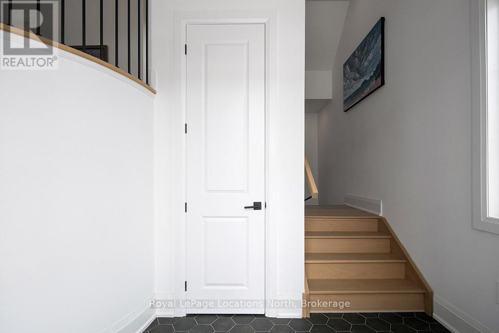 10 - 11 Bay Street SE, Blue Mountains, Ontario  N0H 2P0 - Photo 4 - X12950932