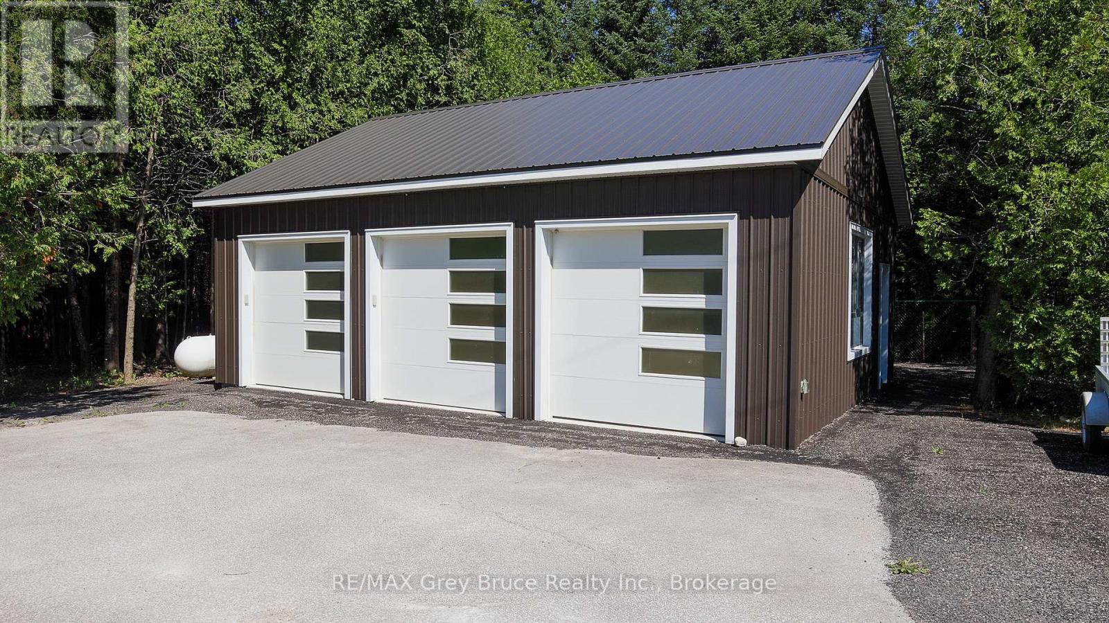 495204 Traverston Road, West Grey, Ontario  N0C 1H0 - Photo 30 - X12950962