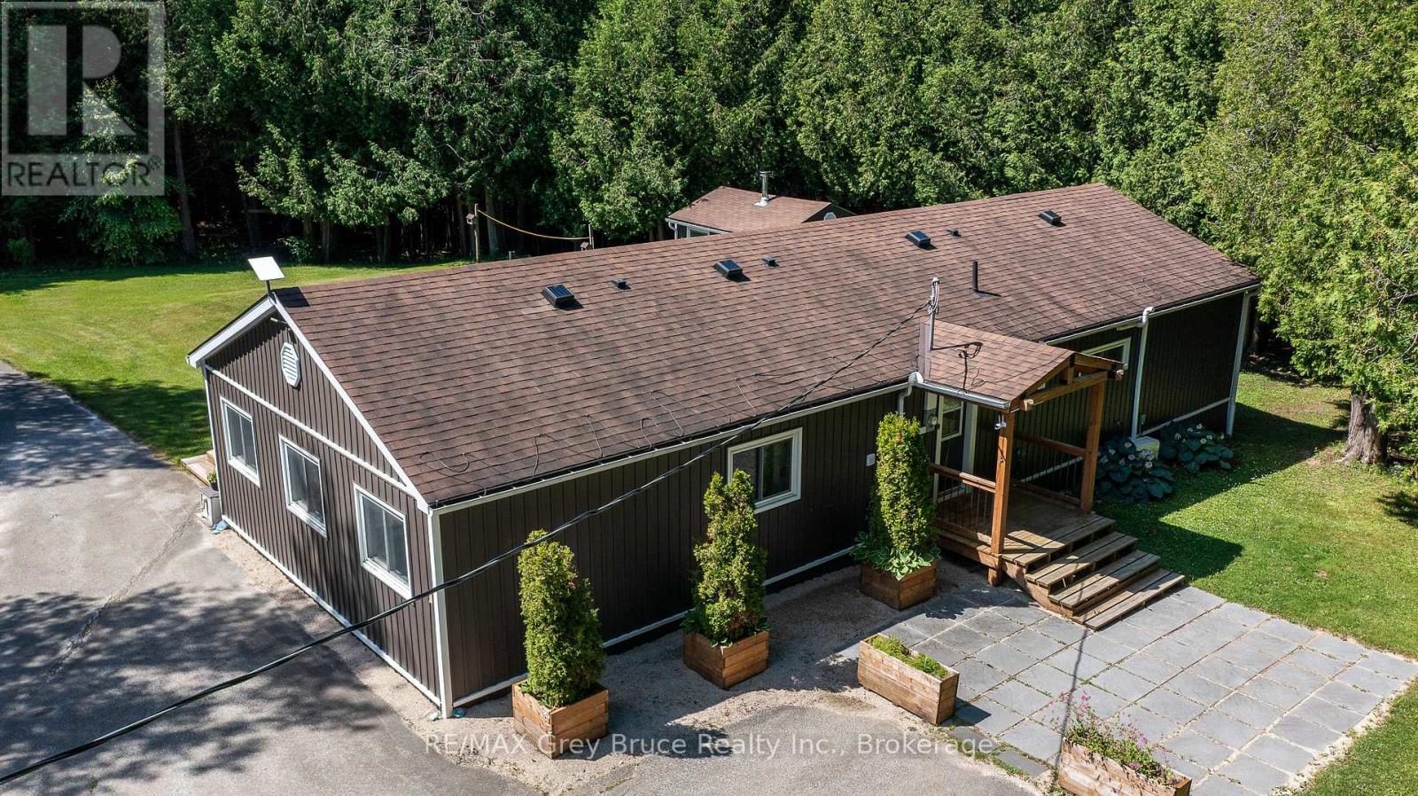 495204 Traverston Road, West Grey, Ontario  N0C 1H0 - Photo 40 - X12950962