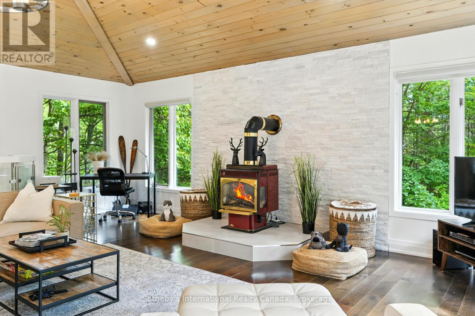 1060 North Kahshe Lake Road, Gravenhurst, Ontario  P0E 1G0 - Photo 19 - X12951024