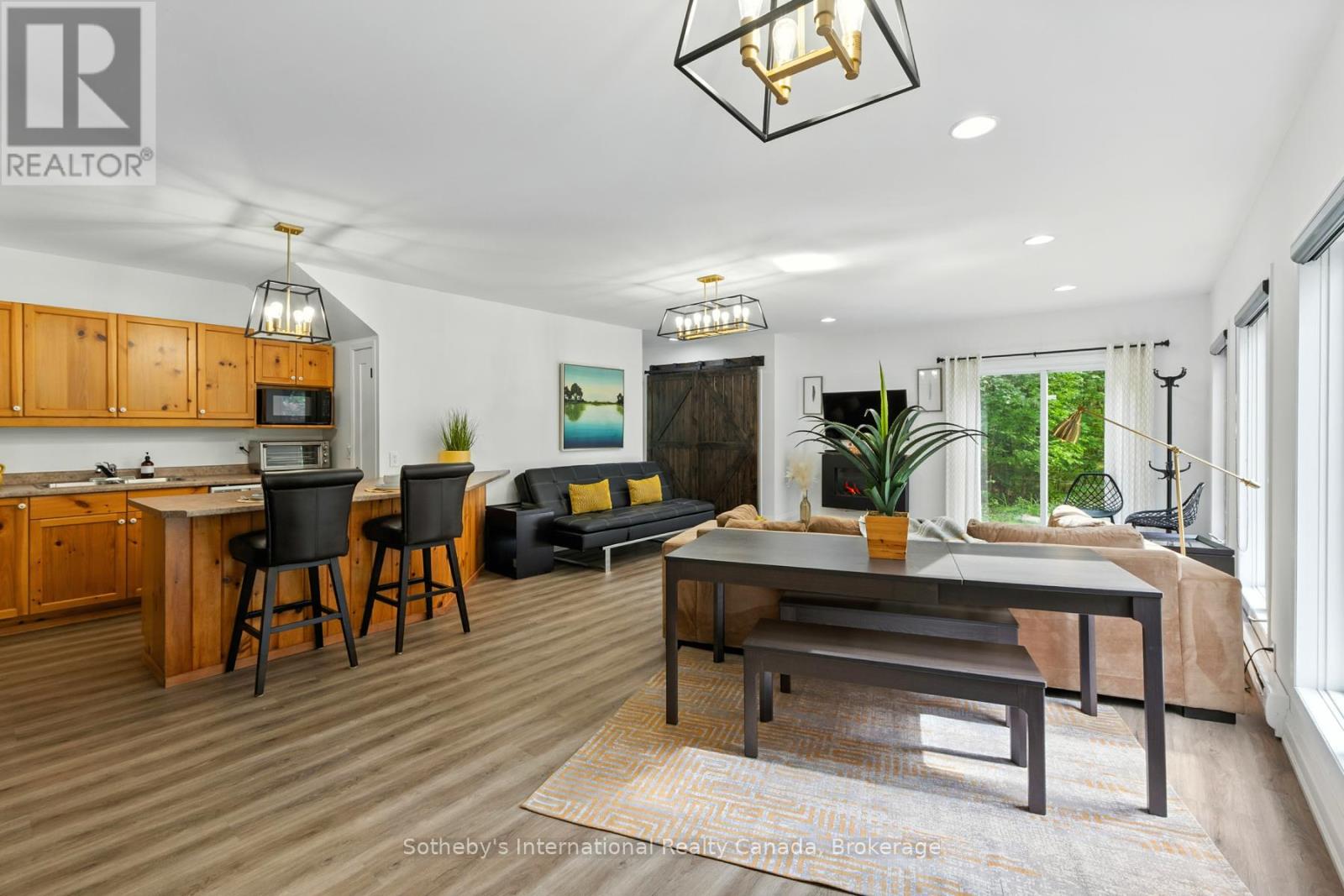 1060 North Kahshe Lake Road, Gravenhurst, Ontario  P0E 1G0 - Photo 32 - X12951024