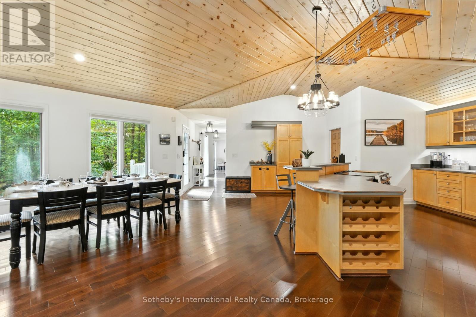 1060 North Kahshe Lake Road, Gravenhurst, Ontario  P0E 1G0 - Photo 9 - X12951024