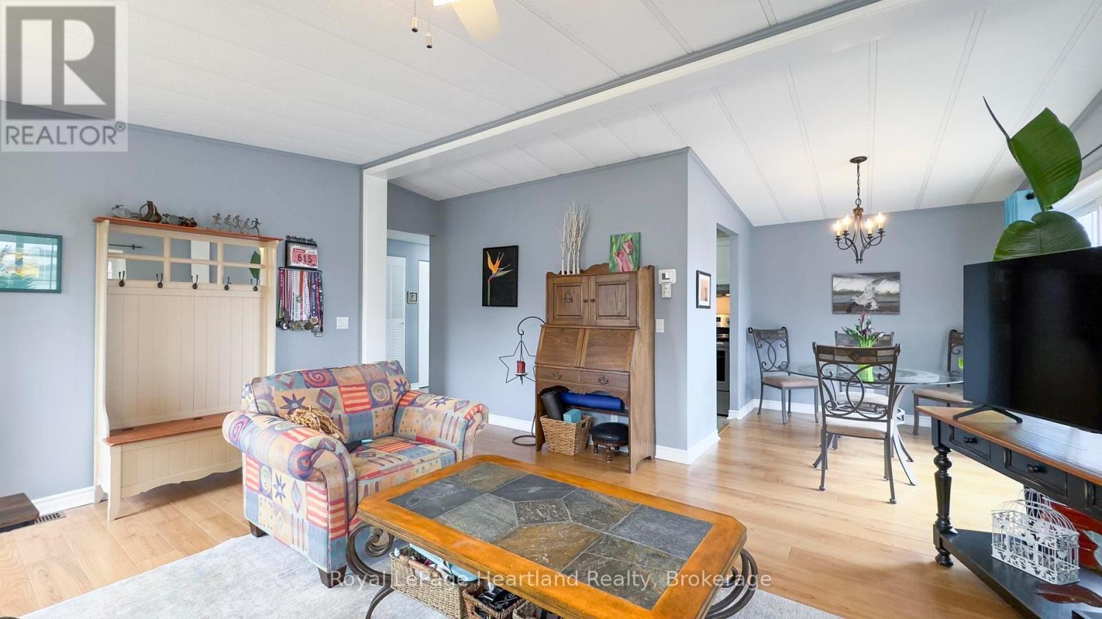 52 Algonquin Lane, Ashfield-Colborne-Wawanosh, Ontario  N7A 3Y2 - Photo 8 - X12951210