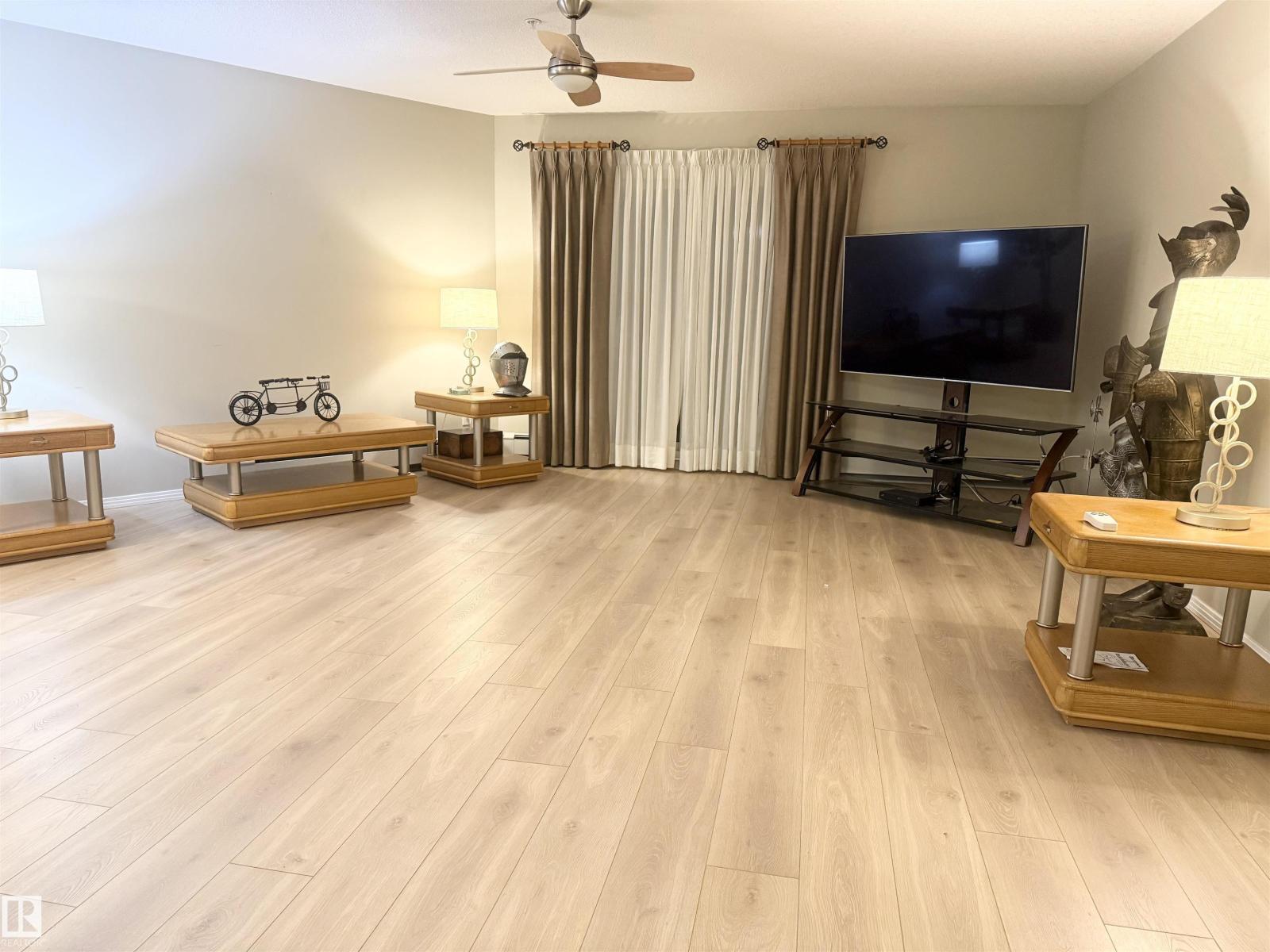 Unknown Address, ,     - Photo 2 - E4480256