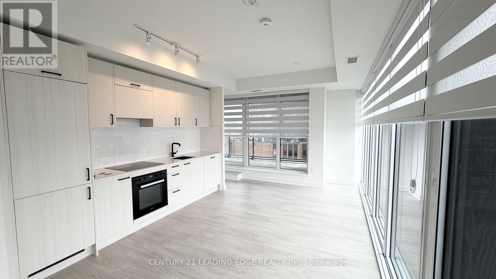 703 - 5 Quarrington Lane, Toronto, Ontario  M3C 1H7 - Photo 3 - C12904558