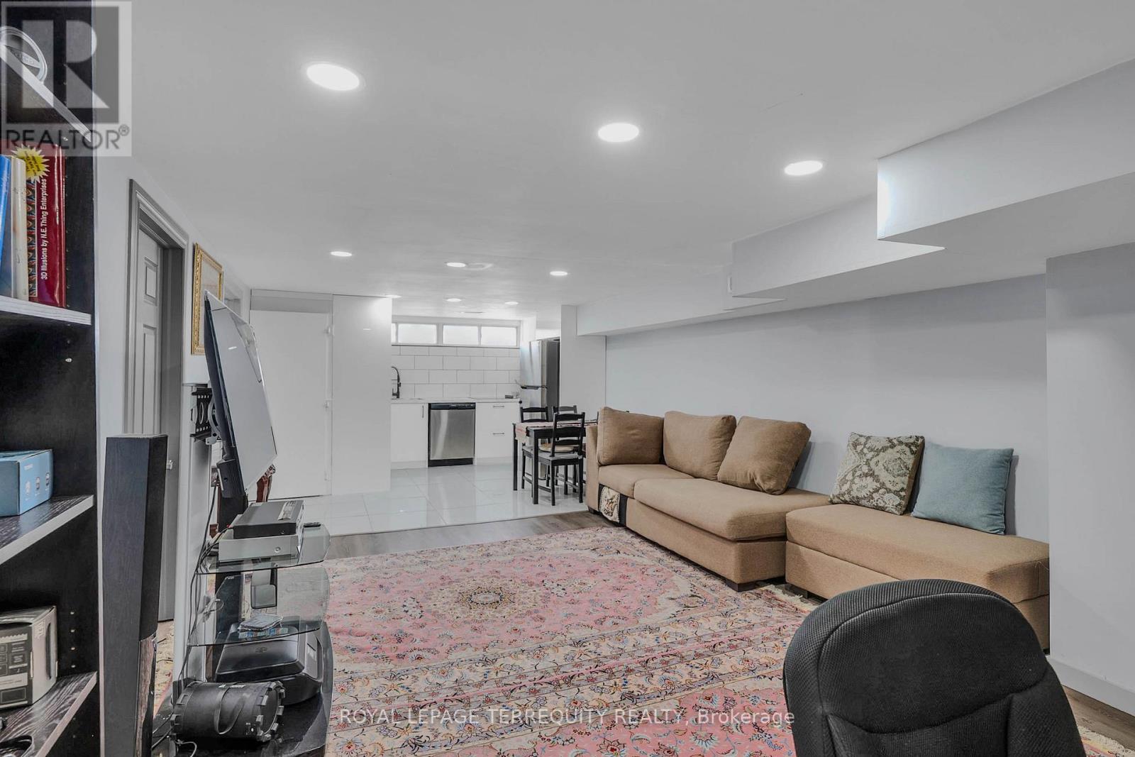 25 Bailey Crescent, Aurora, Ontario  L4G 2B2 - Photo 21 - N12926384