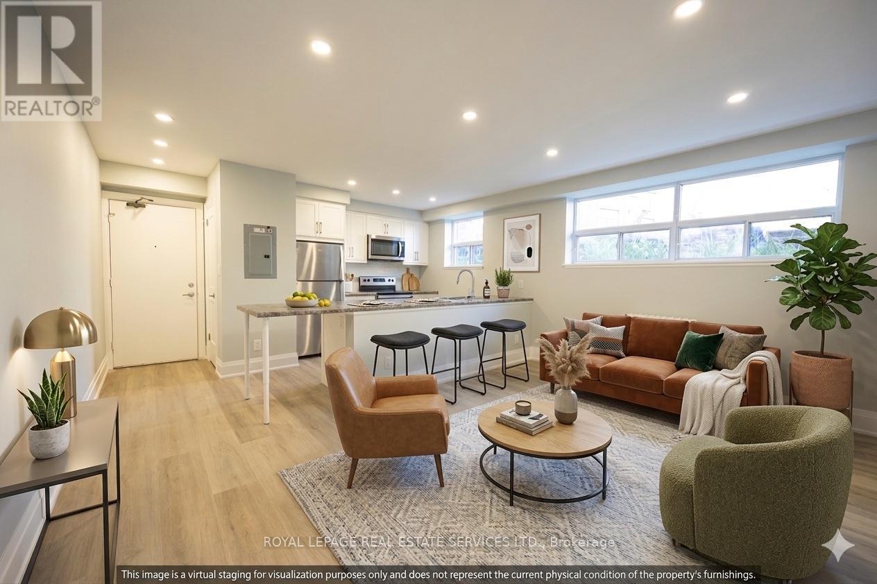 2 - 320 Lakeshore Road, Mississauga, Ontario  L5H 1G8 - Photo 5 - W12405879