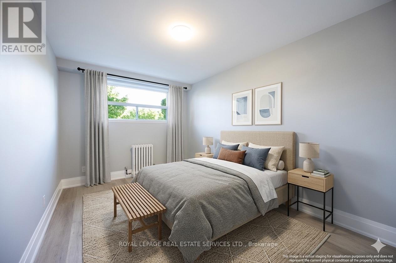 2 - 320 Lakeshore Road, Mississauga, Ontario  L5H 1G8 - Photo 10 - W12405879