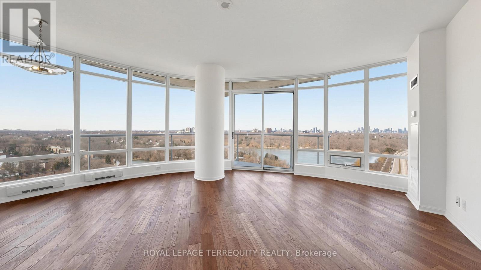 2205 - 15 Windermere Avenue, Toronto, Ontario  M6S 5A2 - Photo 4 - W12950880