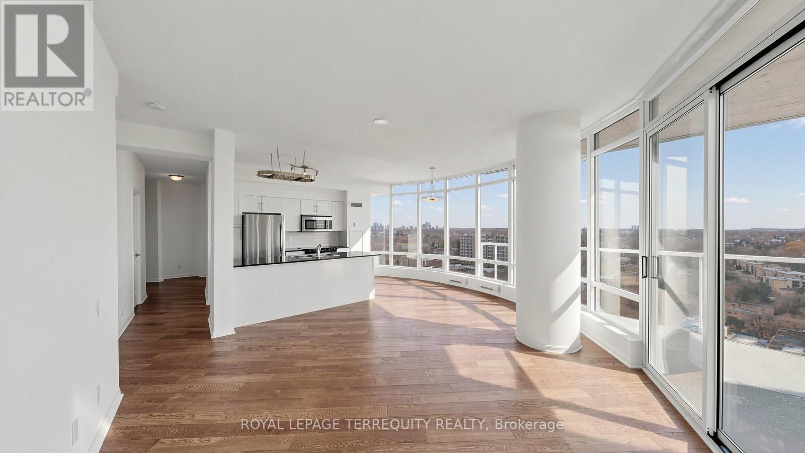 2205 - 15 Windermere Avenue, Toronto, Ontario  M6S 5A2 - Photo 3 - W12950880